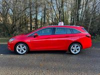 Used Vauxhall Astra SRi 136 HP (100 kW) 2016 Red Estate