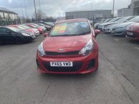 Usado Kia Rio Air 2015 Rojo Utilitario