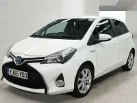 Used Toyota Yaris Sport 100 HP (73 kW) 2015 White Hatchback