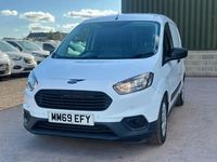 Używany Ford Transit 100 KM (73 kW) 2020 Biały Sedan/Limuzyna