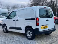 Second-hand Citroën Berlingo 100 CP (73 kW) 2020 Alb Monovolum