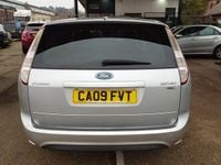Used Ford Focus Zetec 116 HP (85 kW) 2009 Silver Estate