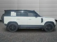 Usado Land Rover Defender SE 245 HP (180 kW) 2023 Branco SUV