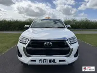 Used Toyota HiLux 204 HP (150 kW) 2021 White Pickup