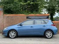 Used Toyota Auris 116 HP (85 kW) 2017 Blue Hatchback