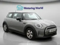 Używany Mini Cooper Classic 136 KM (100 kW) 2022 Szary Hatchback