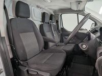 Usado Ford Transit Custom 130 HP (95 kW) 2017 Branco Van