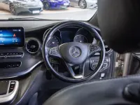 Usado Mercedes V220 AMG line 163 HP (119 kW) 2023 Prateado Monovolume