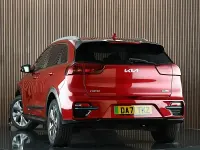 Used Kia e-Niro 150 kW (204 HP) 2022 Red SUV