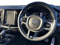 Used Volvo XC60 R-Design Pro 190 HP (139 kW) 2019 White SUV