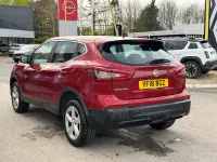 Używany Nissan Qashqai Acenta 2018 Czerwony SUV