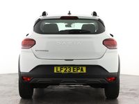Begagnad Dacia Sandero Expression 2023 Vit Halvkombi