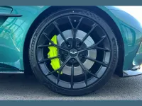New Aston Martin V8 Vantage 670 HP (492 kW) 2026 Green Hatchback