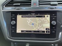 Usado VW Tiguan Allspace Life 150 HP (110 kW) 2022 Cinzento SUV