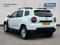Used Dacia Duster Comfort 91 HP (66 kW) 2022 White SUV