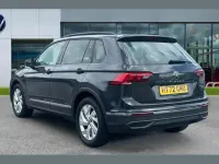 Usado VW Tiguan Life 150 CV (110 kW) 2023 Gris SUV