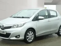 Used Toyota Yaris Multidrive S 99 HP (72 kW) 2012 Silver Hatchback