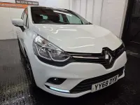 Used Renault Clio Iconic 2018 White Hatchback