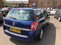 Used Vauxhall Astra Club 138 HP (101 kW) 2009 Blue metallic Estate