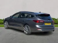 Usado Ford Focus ST-Line 125 HP (91 kW) 2023 Cinzento Carrinha