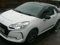 Used DS Automobiles DS3 Connected Chic 82 HP (60 kW) 2018 White Hatchback