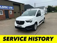 Used Vauxhall Combo Edition 100 HP (73 kW) 2019 White MPV