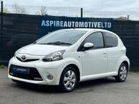 Used Toyota Aygo 68 HP (50 kW) 2013 White Hatchback