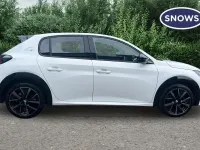 Used Peugeot 208 GT 101 HP (74 kW) 2023 White Hatchback
