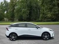 Used MG MG4 EV Trophy 2025 White Hatchback