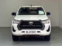 Used Toyota HiLux Active 150 HP (110 kW) 2021 White Pickup