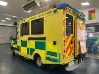 Usado Mercedes Sprinter 190 HP (139 kW) 2015 Amarelo Van