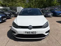 Begagnad VW Golf VII R 300 HK (220 kW) 2019 Vit Halvkombi