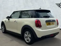 Used Mini ONE Classic 101 HP (74 kW) 2019 White Hatchback