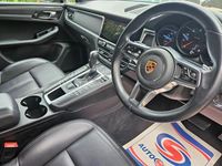 Used Porsche Macan 252 HP (185 kW) 2020 Black SUV