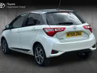 Used Toyota Yaris 111 HP (81 kW) 2020 Pure white Hatchback