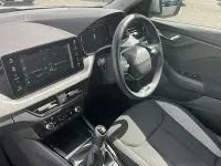 Usado Skoda Kamiq SE 94 HP (69 kW) 2025 Prateado SUV