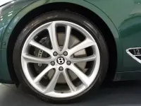 Begagnad Bentley Continental 635 HK (467 kW) 2018 Grön Sportkupé
