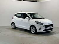 Used Hyundai i10 SE 67 HP (49 kW) 2023 White Hatchback