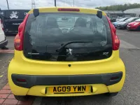 Used Peugeot 107 68 HP (50 kW) 2009 Yellow Hatchback
