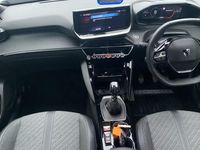 Used Peugeot 2008 Allure 131 HP (96 kW) 2024 White SUV