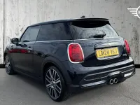 Begagnad Mini Cooper S Exclusive 176 HK (129 kW) 2024 Svart Halvkombi