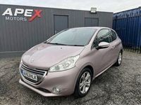 Used Peugeot 208 Allure 95 HP (69 kW) 2012 Pink Hatchback