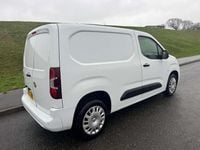 Used Vauxhall Combo Sportive 100 HP (73 kW) 2022 White MPV