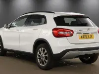 Used Mercedes GLA200 SE 156 HP (114 kW) 2019 White SUV