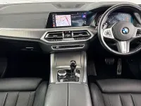 Usado BMW X5 M Sport 335 CV (246 kW) 2022 Gris SUV