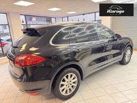 Usado Porsche Cayenne 245 HP (180 kW) 2012 Preto SUV