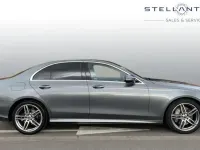 Begagnad Mercedes E220 AMG line 191 HK (140 kW) 2017 Blå Sedan
