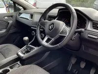 Used Renault Captur Techno 91 HP (66 kW) 2024 Red SUV