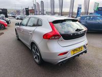 Begagnad Volvo V40 R-Design 2014 Silver Halvkombi