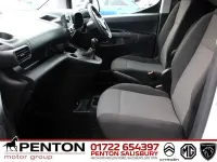 Used Vauxhall Combo 100 HP (73 kW) 2021 White MPV